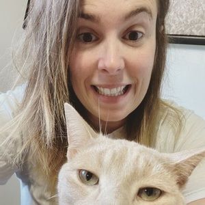 Meet your Posher, Karine